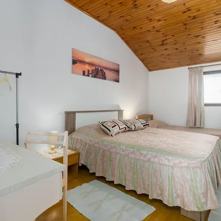 Ana Apartment