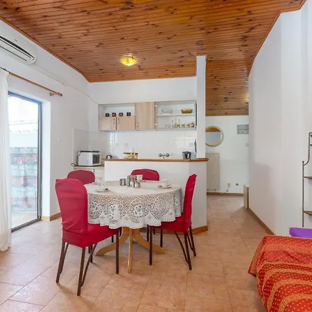 Ana Apartment *